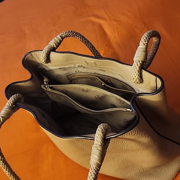 Authentic Tory Burch gray leather bag. - Picture 2 of 7